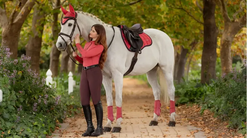 LeMieux Loire GP Square Cranberry S/M-1